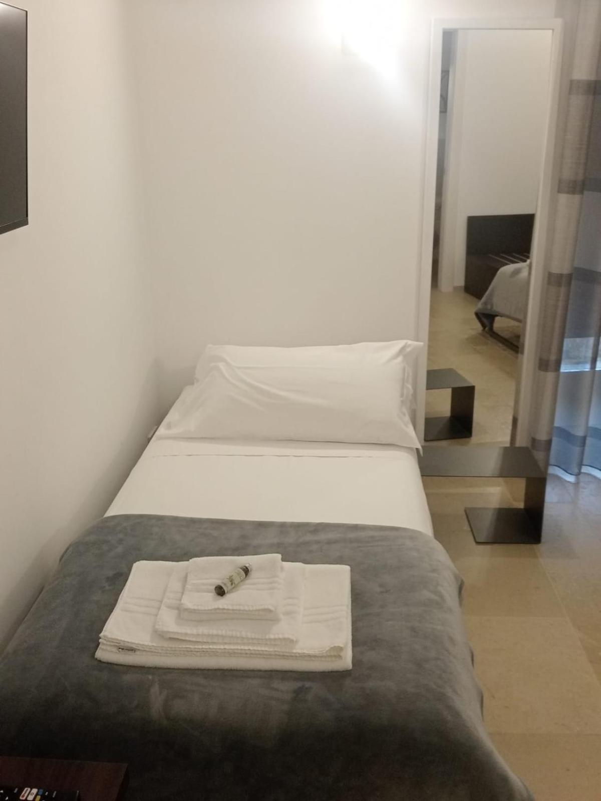 Ibla Rooms Рагуза Номер фото